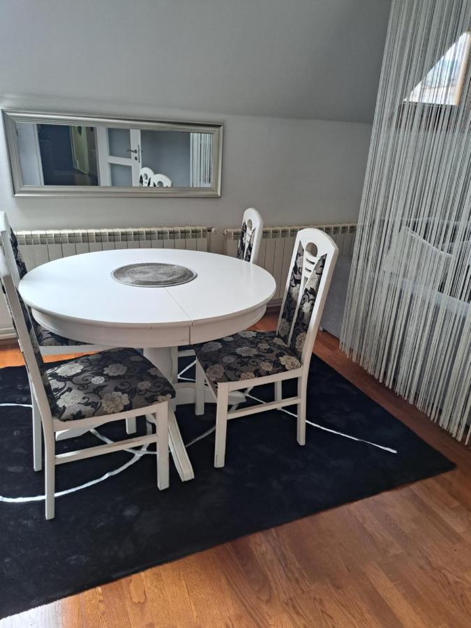 Apartman Lotos SJJ Buitenkant foto